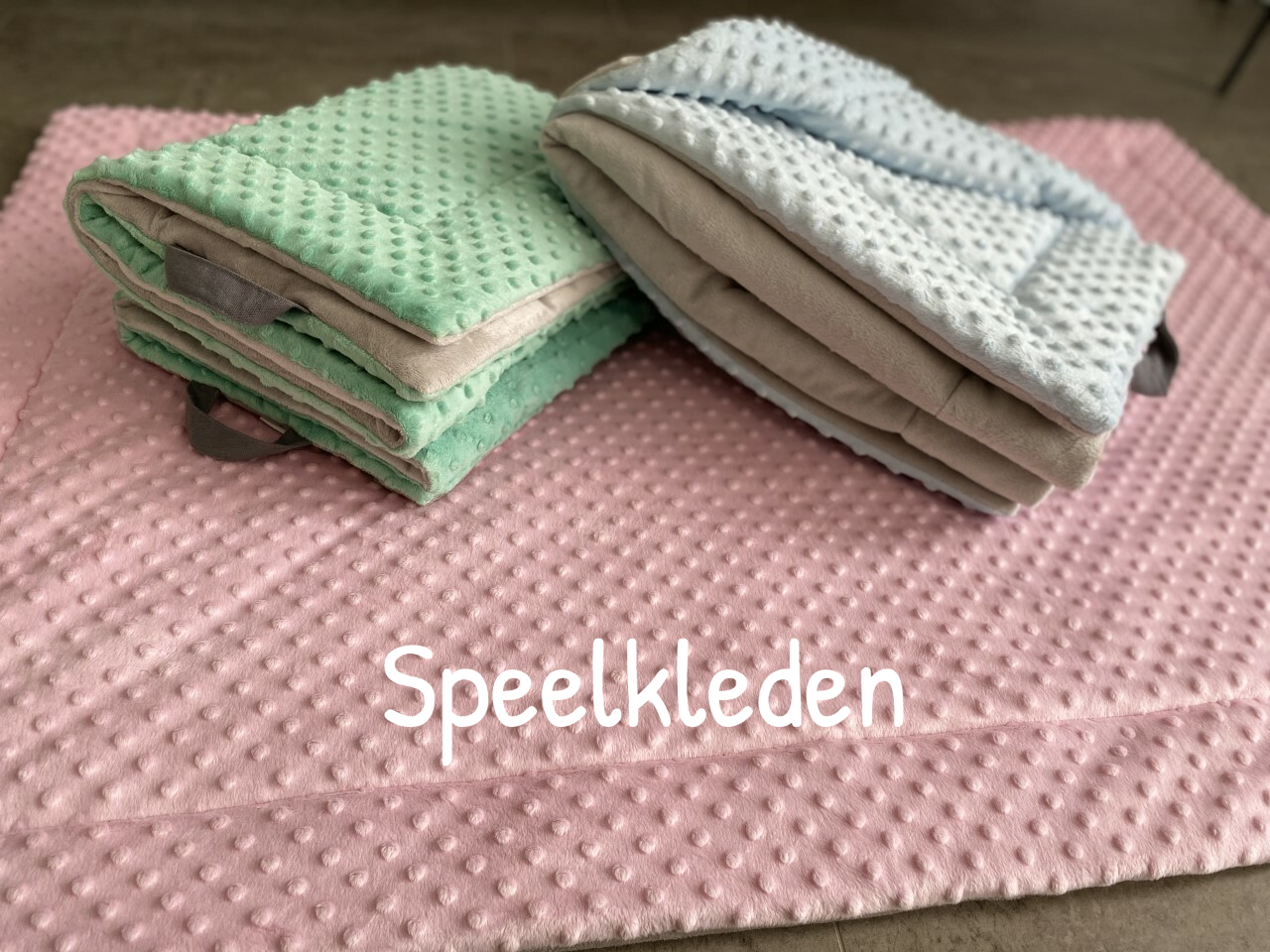 Baby speelkleden / speelmatten verschillende kleuren met handgrepen