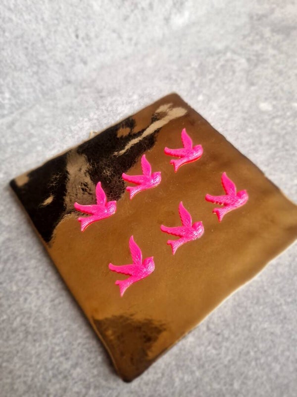 Tegel roze vogels