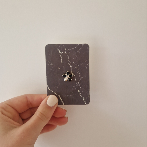 Pin bloemteje zwart