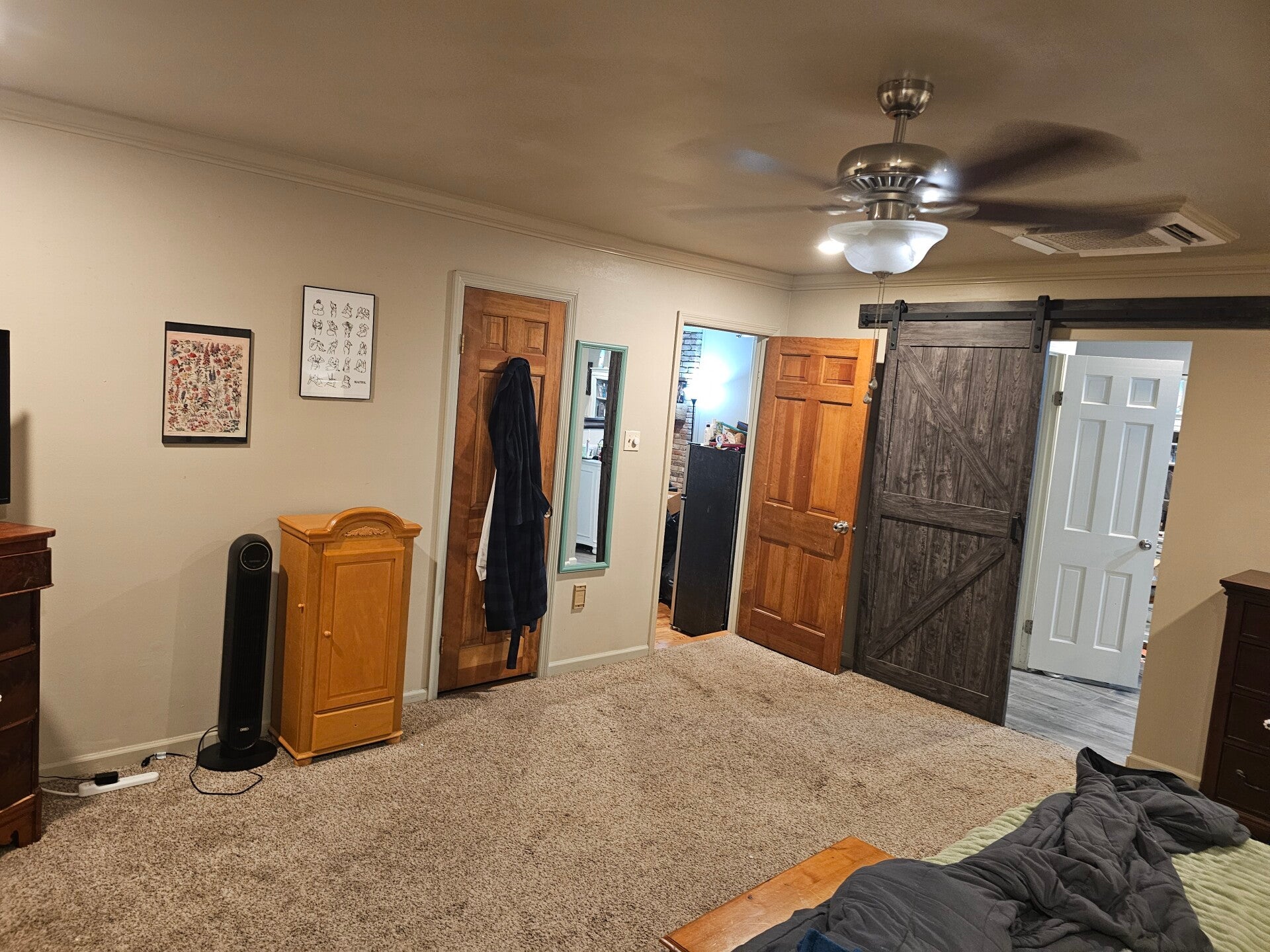 1000022926-standard.jpg