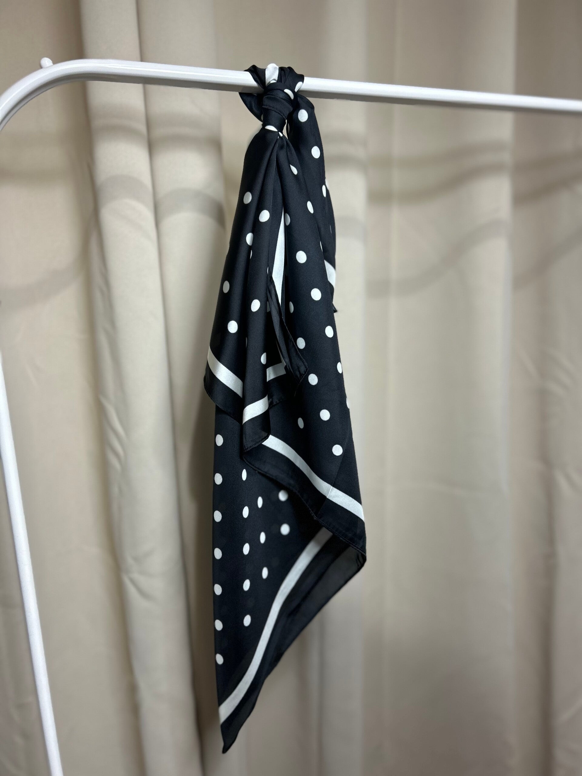 PAÑUELO LUNARES
