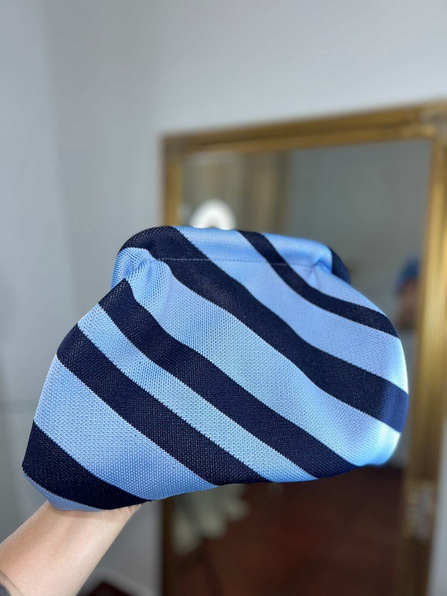 BOLSO DE MANO RAYAS AZUL