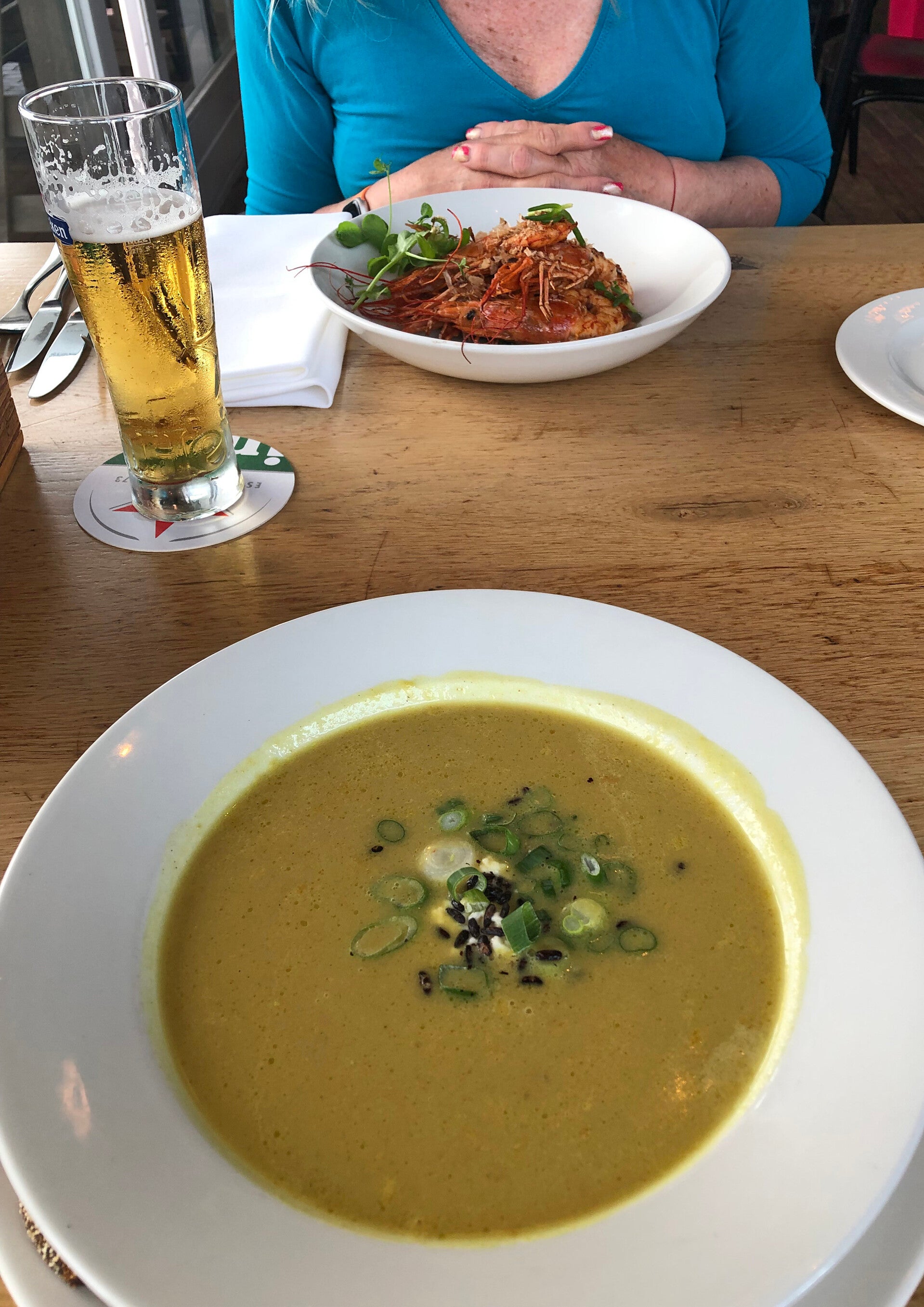 We dineren in Restaurant Loods.