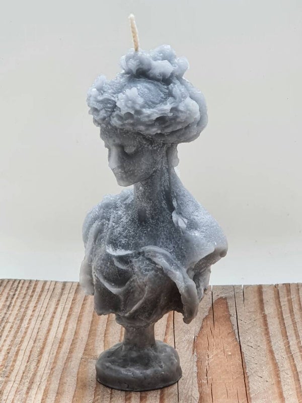 Borstbeeld Dame op standaard