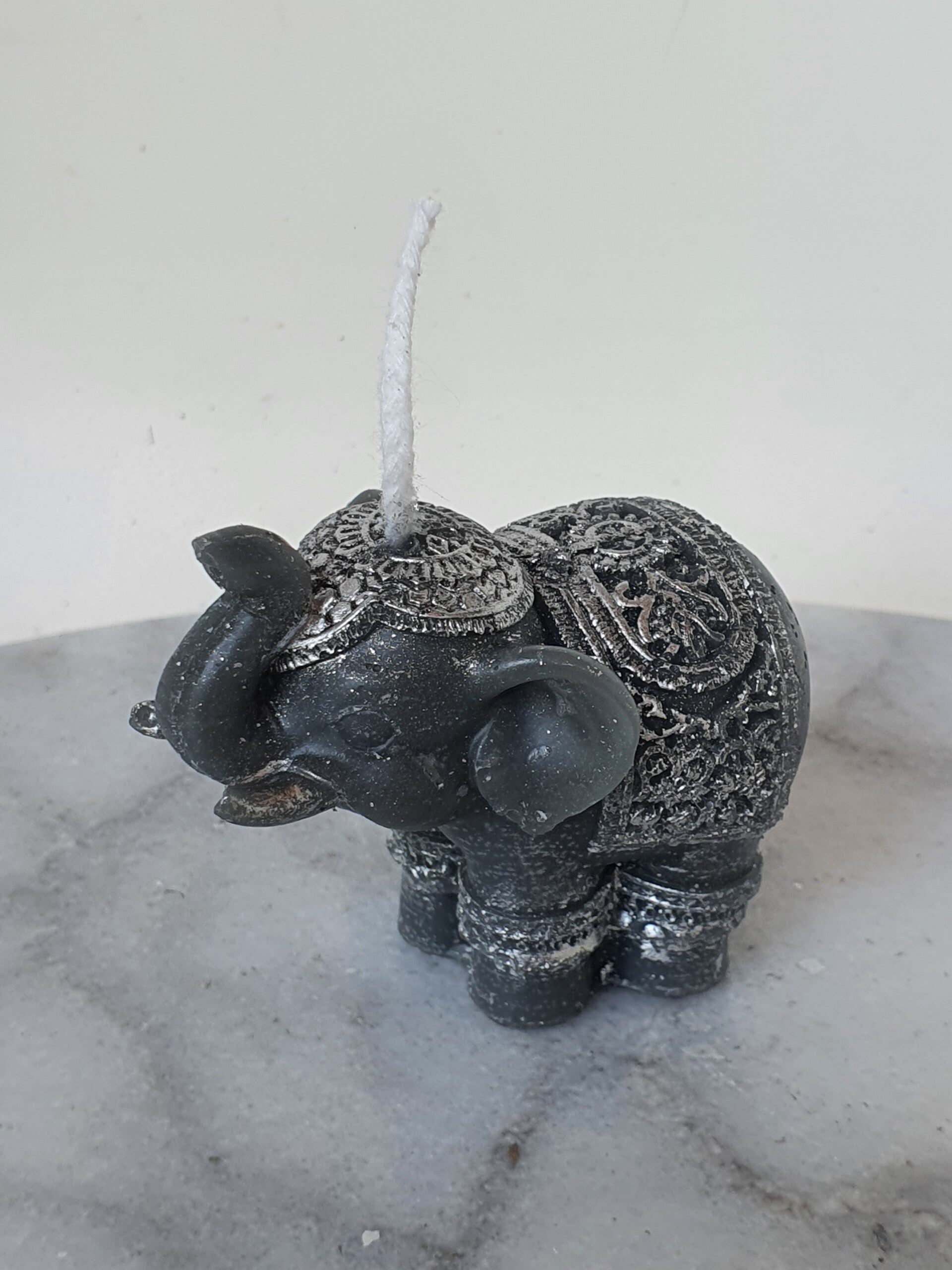 Olifantje Geluk met versiering