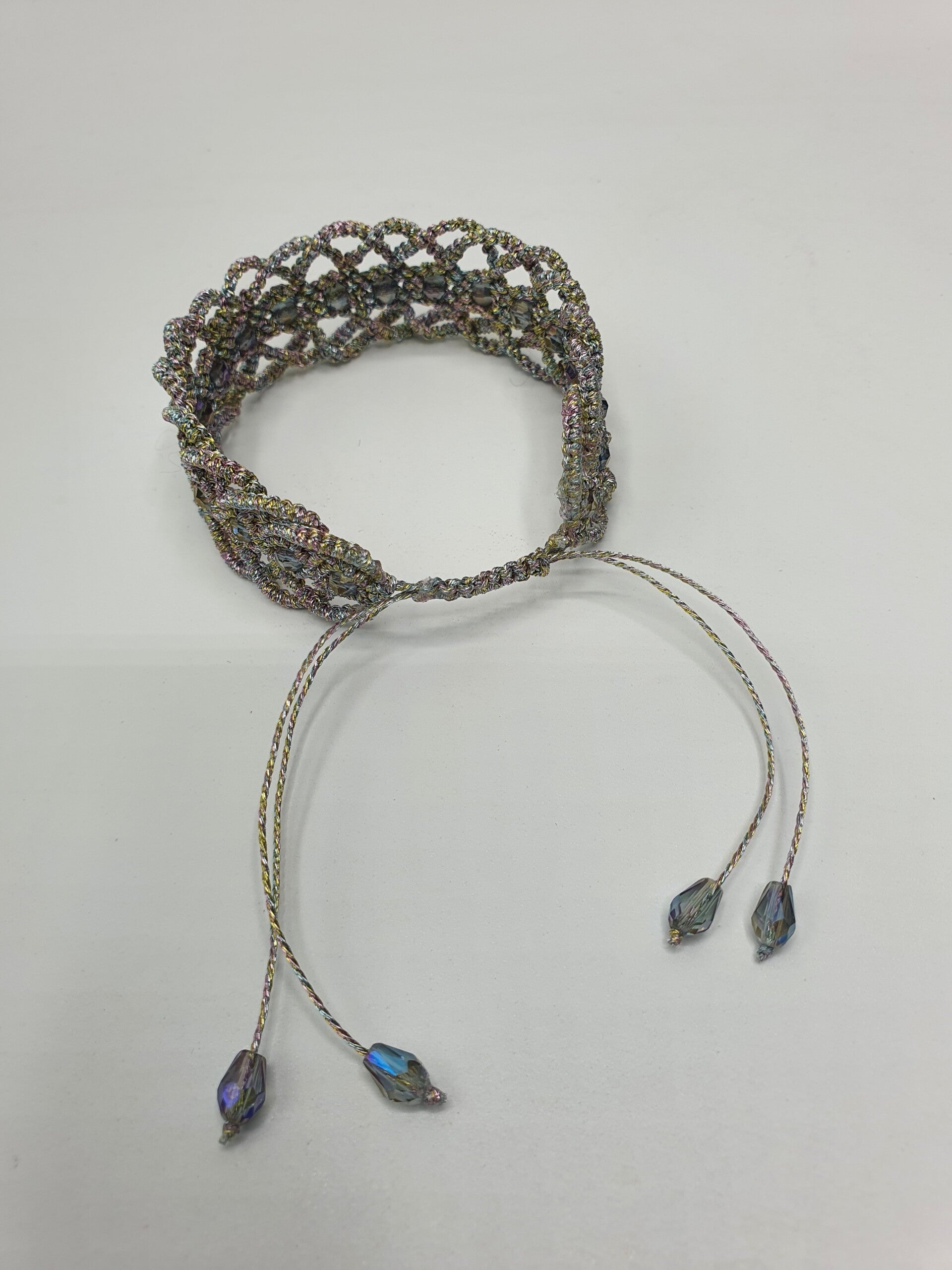 Sophia armband - micro macramé