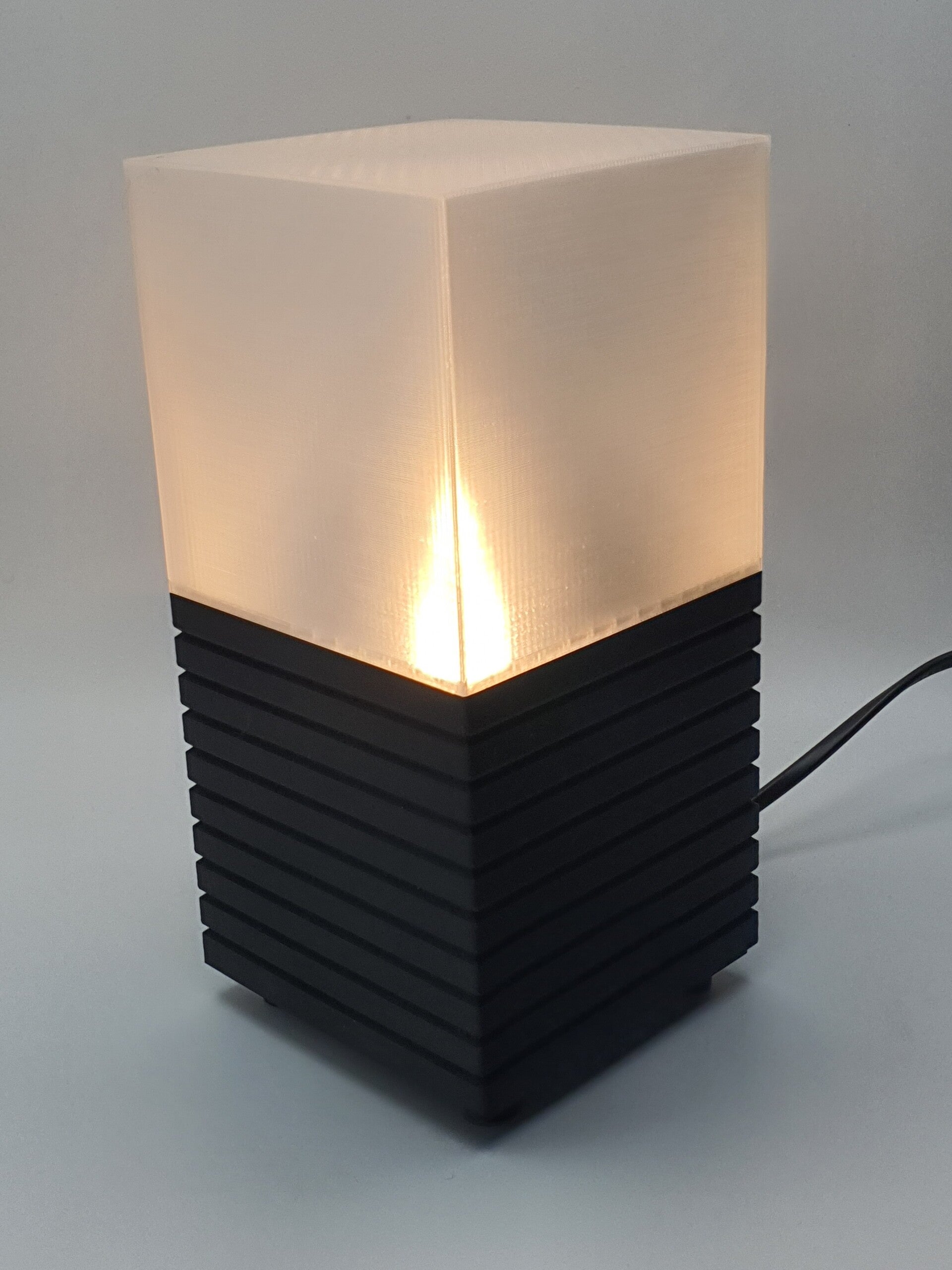 Kubus tafellamp