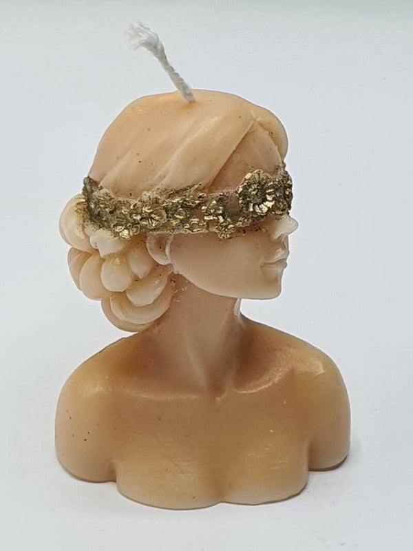 Borstbeeld Vrouw Bloemenband
