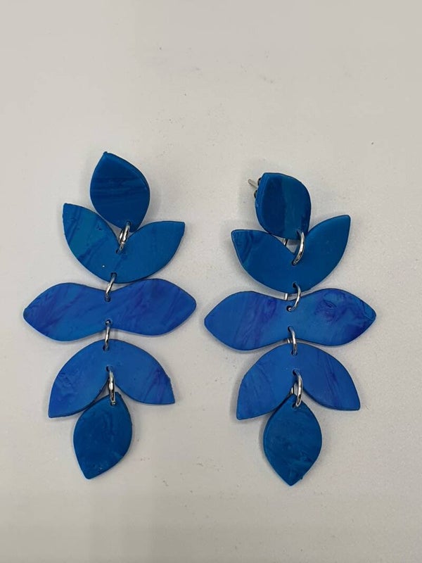 Druivenblad oorbellen - blauw tinten