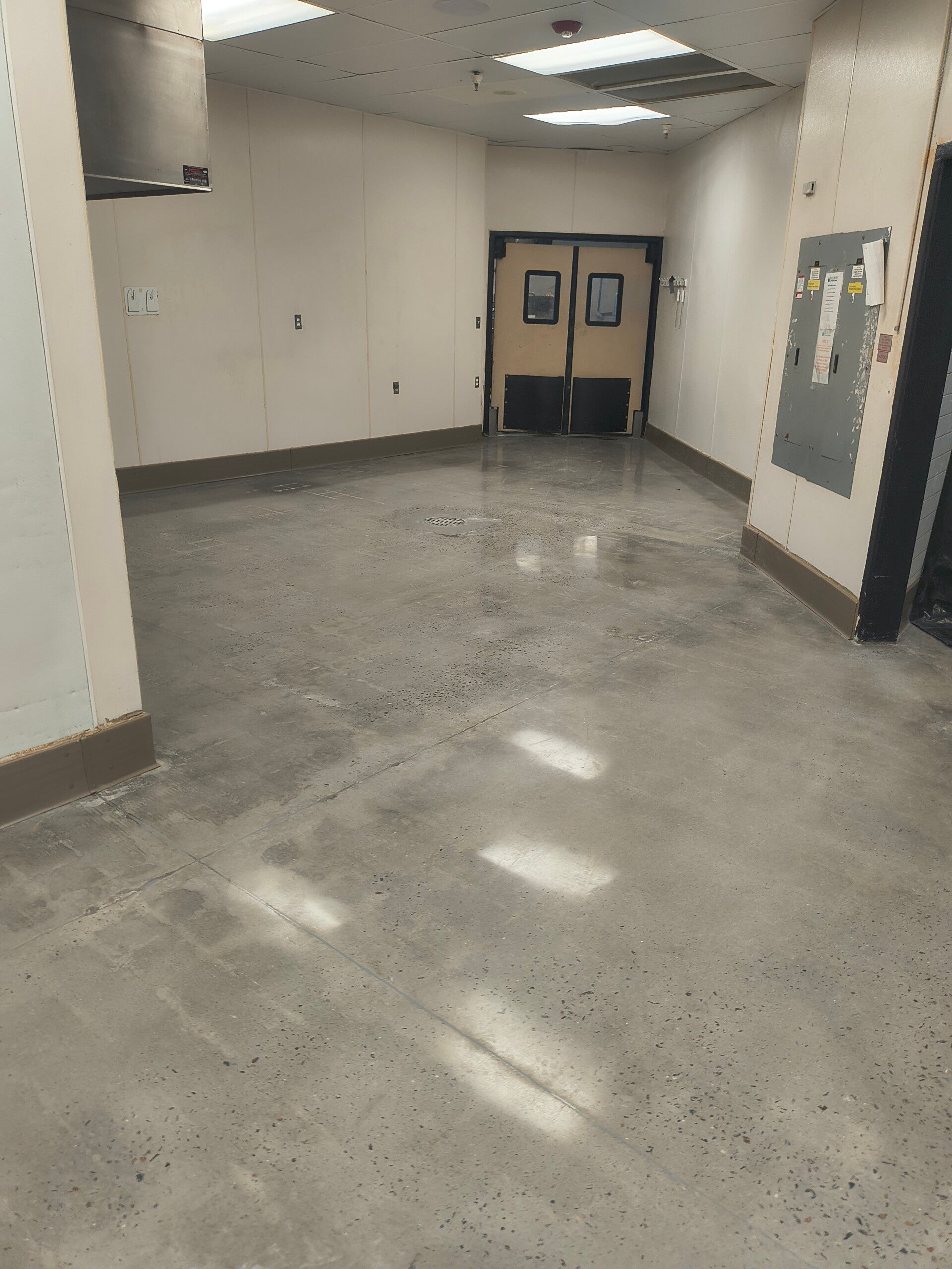 Polished concrete floor in an Atlanta commercial facility