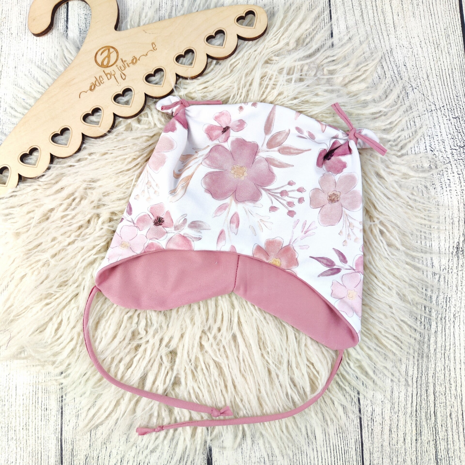 KU 37/39 Öhrchen Mütze Blumen Altrosa Weiß  #Übergang