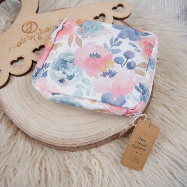 Mini Kosmetik & erste Perioden Täschchen für Mädchen - BLUMEN WEISS