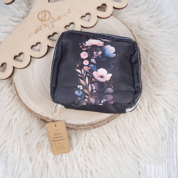 Mini Kosmetik & erste Perioden Täschchen für Mädchen - BLUMENBORDÜRE SCHWARZ
