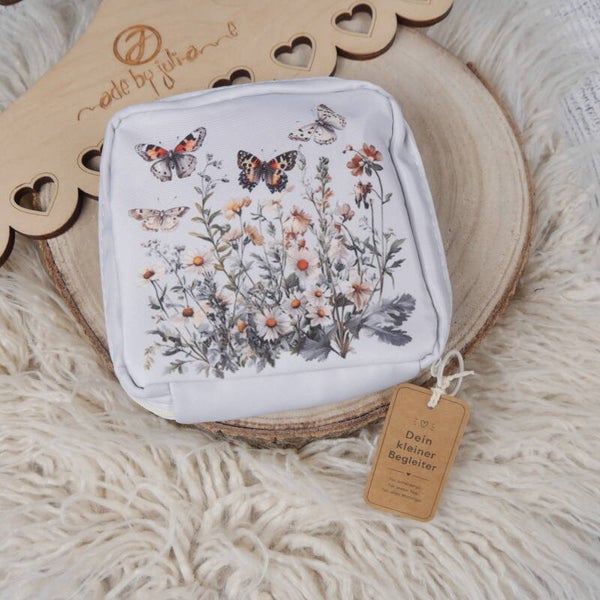 Mini Kosmetik & erste Perioden Täschchen für Mädchen - SCHMETTERLINGE & BLUMEN WEISS