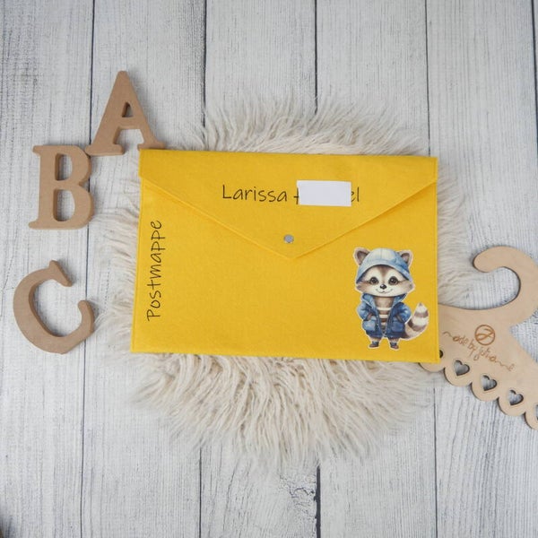 POSTMAPPE GELB - Waschbär Junge -  personalisiert
