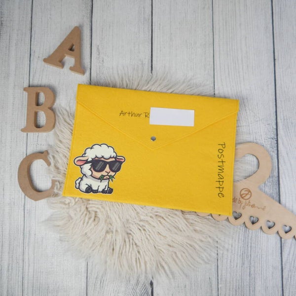 POSTMAPPE GELB - Schaf Sonnenbrille -  personalisiert