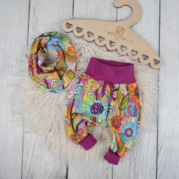 68 Set: Baggypants & Halstuch bunte Blumen