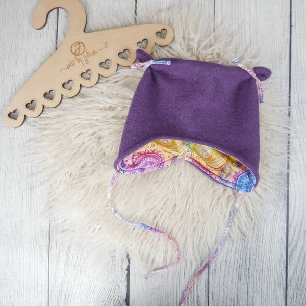 KU 47/49 Öhrchen Mütze Walk Lila mit Paisley