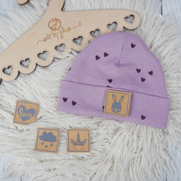 KU 46-48 Hipster Beanie Rippjersey Herzchen Altflieder - Klett Wunschlabel