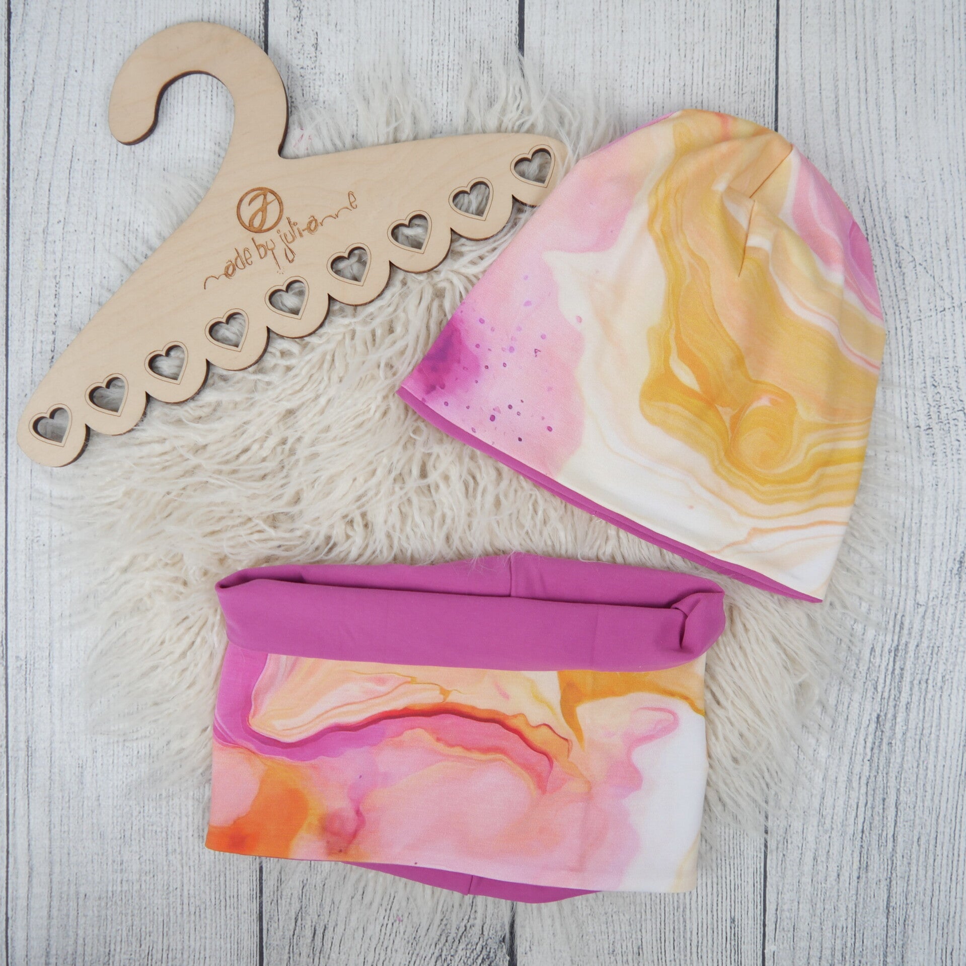 KU 47 - 54 Set: Beanie & Schlupfschal Alkohol Ink Gelb Pink