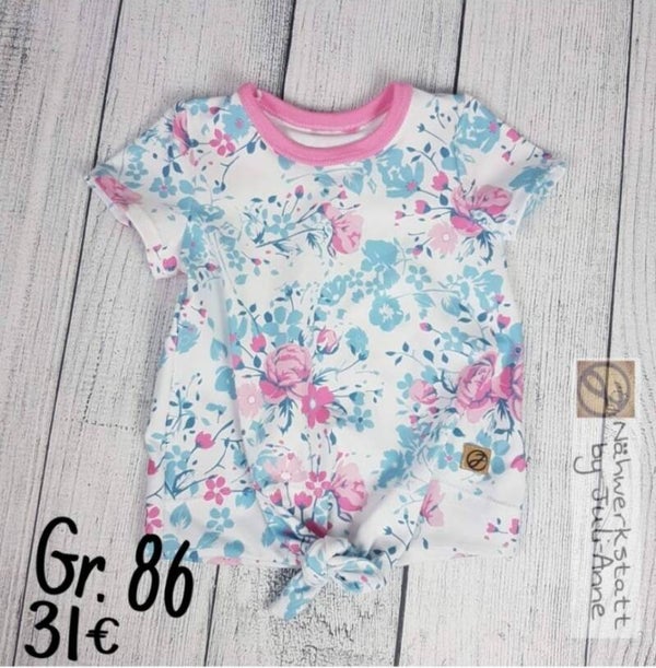 86 Knotenshirt Blumen Hellblau Rosa