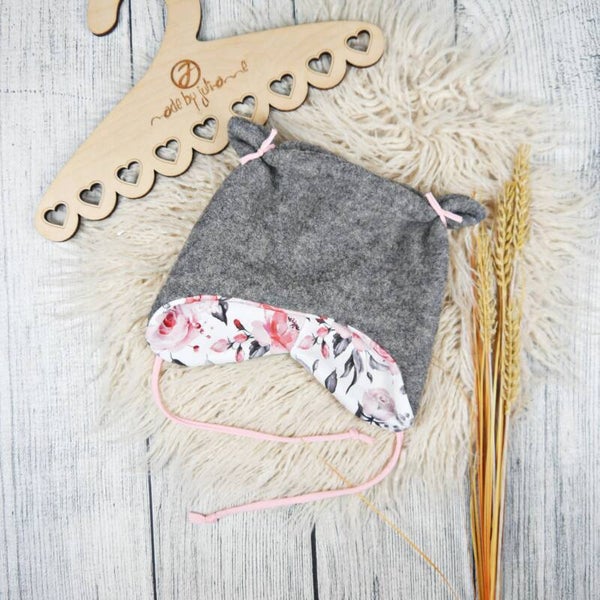 KU 47 - 49  Öhrchen Mütze Walk Hellgrau & Blumen