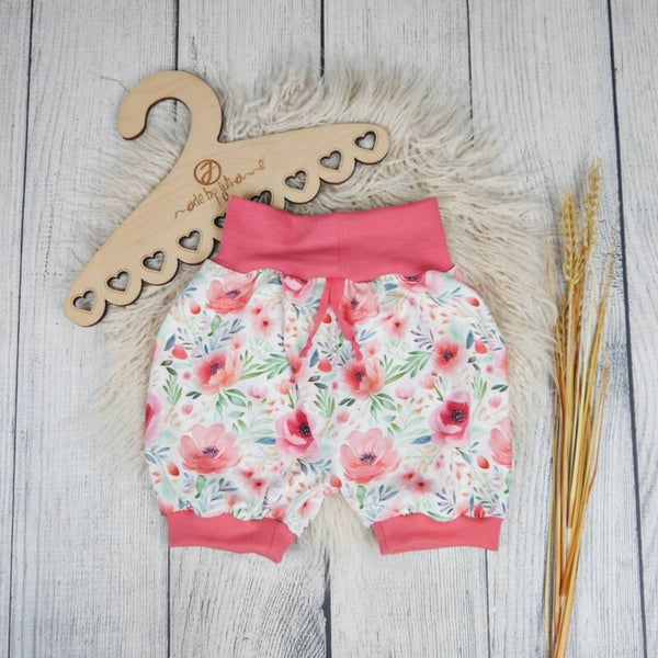 110 / 116 kurze Pumphose Mohnblumen Koralle