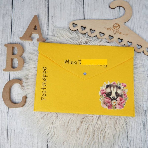 POSTMAPPE GELB - Dachs -  personalisiert