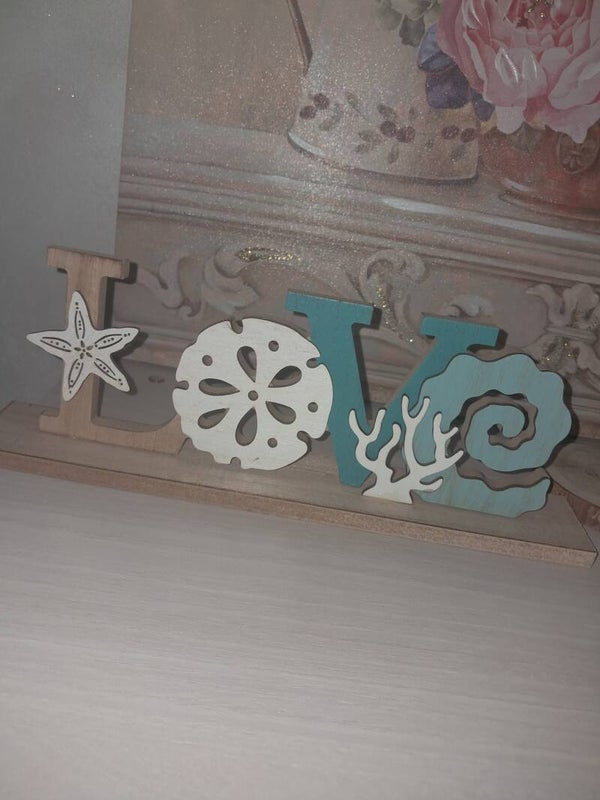Scritta Love in legno