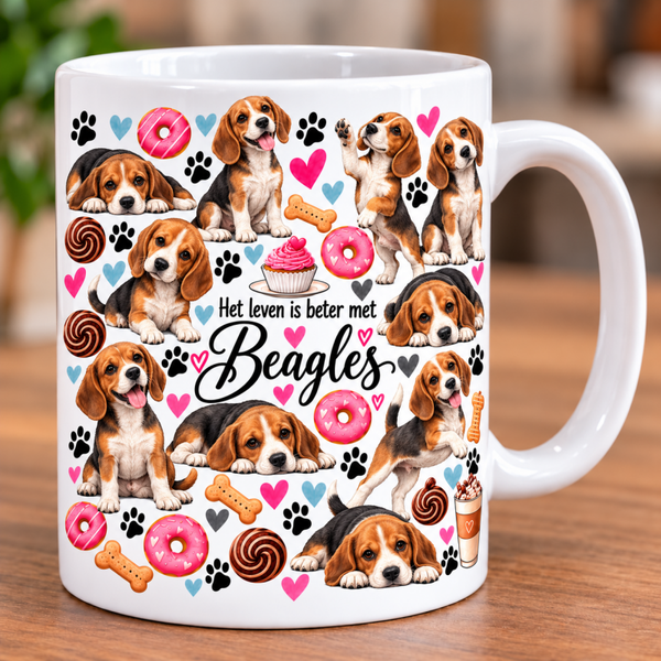 Witte mok met schattige Beagles