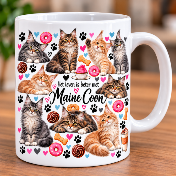 Witte mok met schattige Maine coon