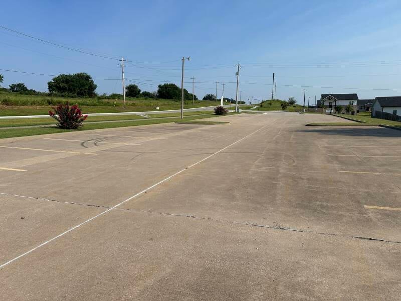 parking_lot_striping_broken_arrow_ok_the_ridge_church-5-standard.jpg