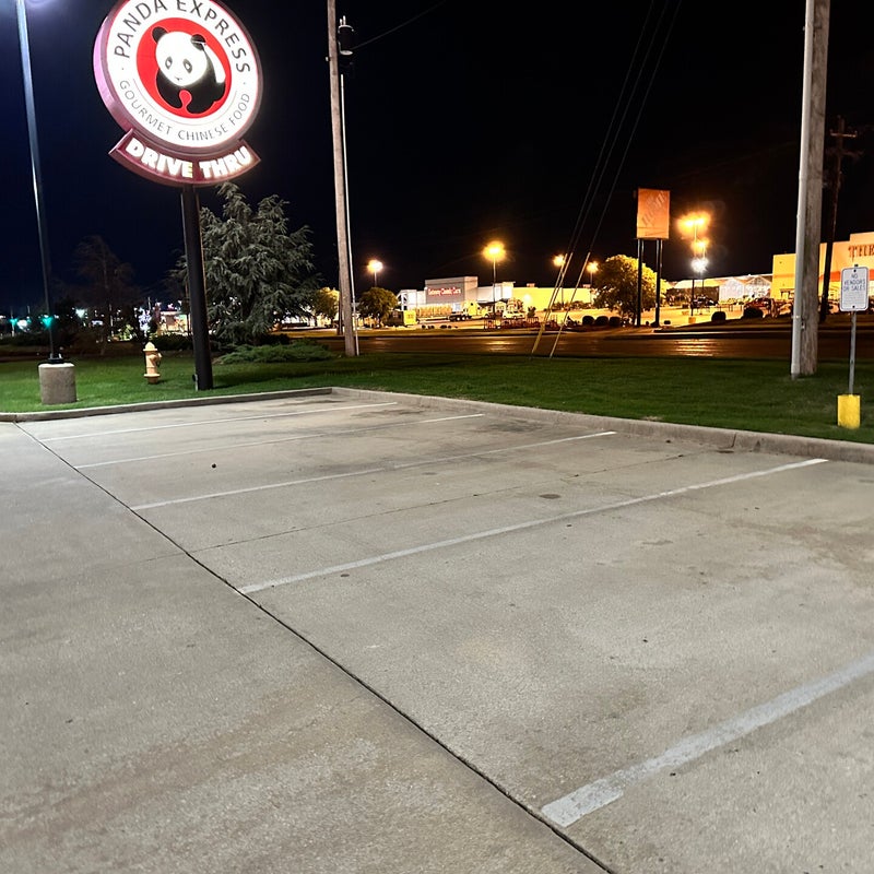 parking_lot_striping_tulsa_ok_panda_express_71st_street_h-h_striping_llc-23-standard.jpg
