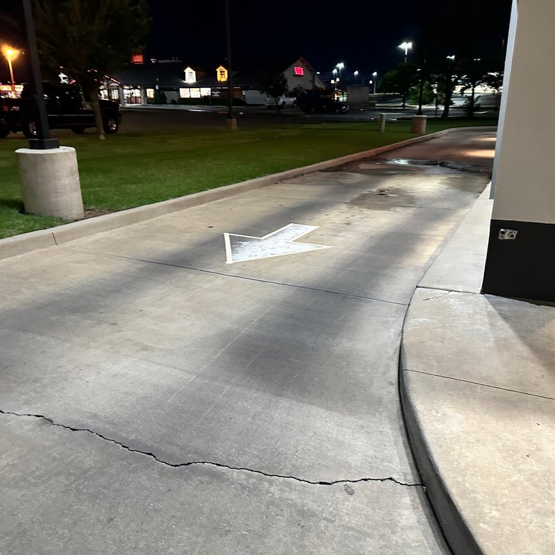 parking_lot_striping_tulsa_ok_panda_express_71st_street_h-h_striping_llc-28-standard.jpg