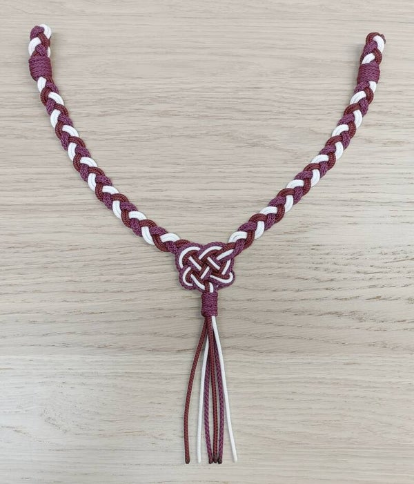 Gevlochten frontriem met Keltische knoop