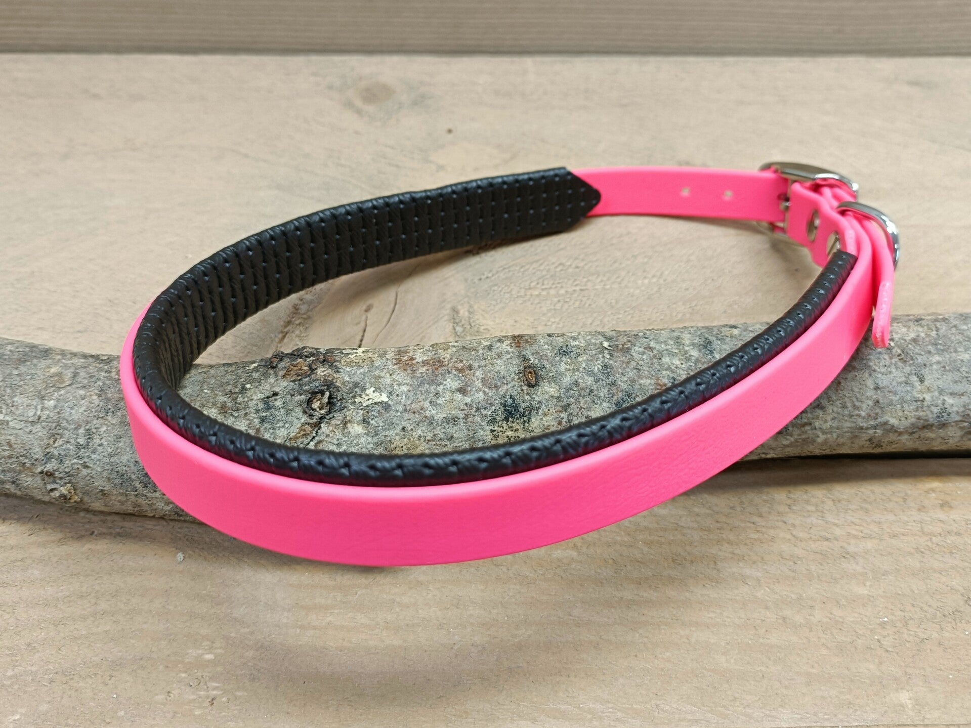 READY TO GO - Biothane halsband roze 48 t/m 57cm. halsomtrek