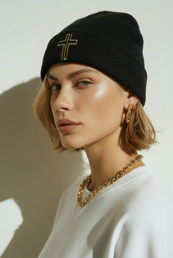 Zwarte muts met goud logo