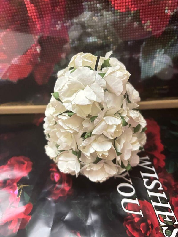 Poire fleuri en rose, blanche, faites main, objet de décoration, artisanale