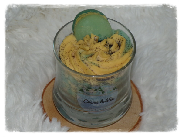 Bougie macaron crème brûlée