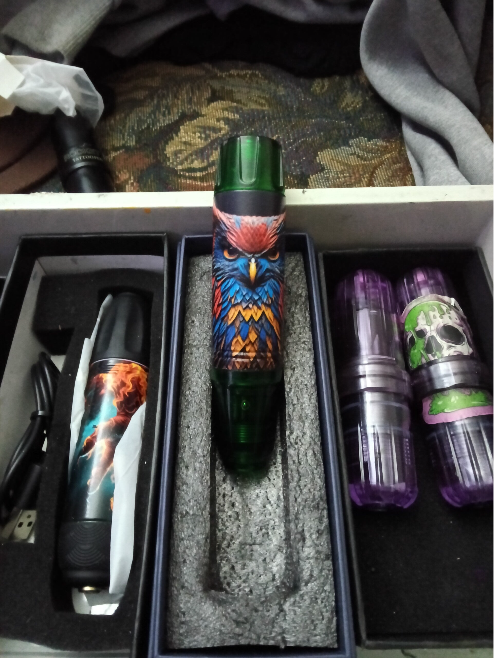 Needle Bee Owl Rotary Tattoo Machine with high quality battery and rca cord