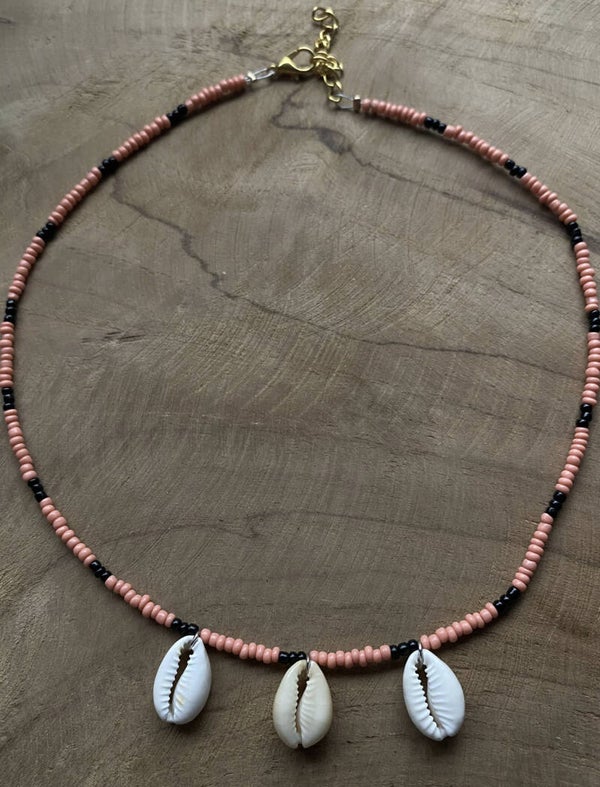 Kauri schelpen ketting