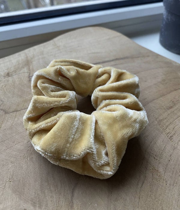 Mosterd/gele scrunchie