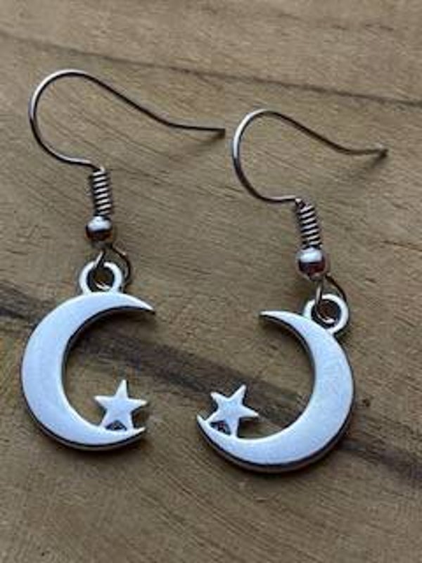 maan met ster oorbellen