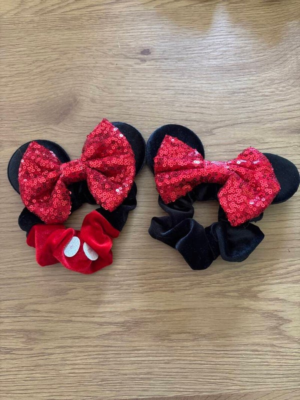 Scrunchie Mickey of Minnie