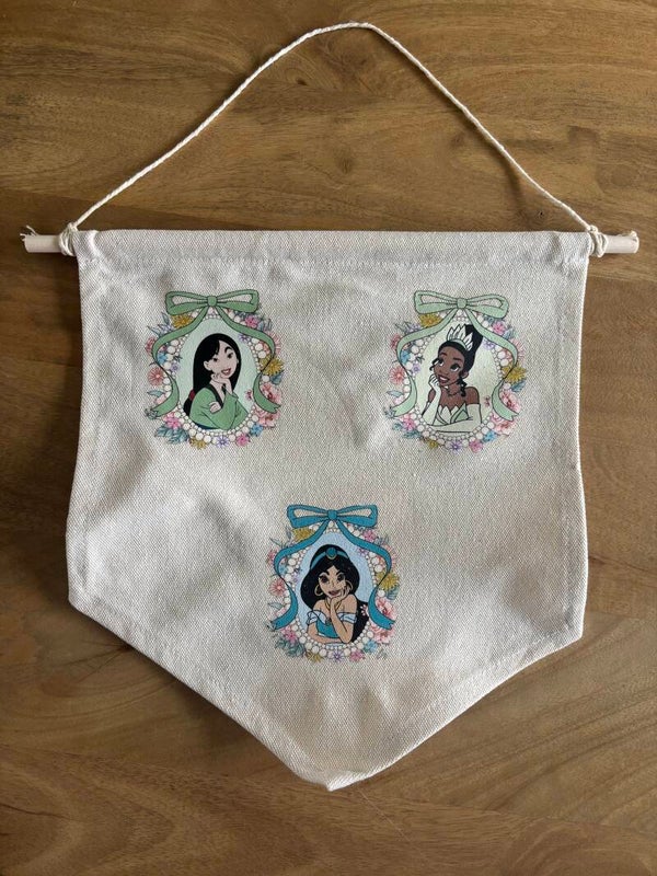 Pintrading banner Mulan/Tiana/Jasmin