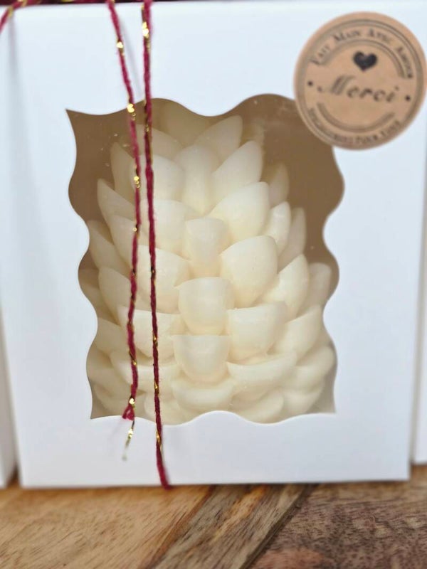 Bougie pomme de pin