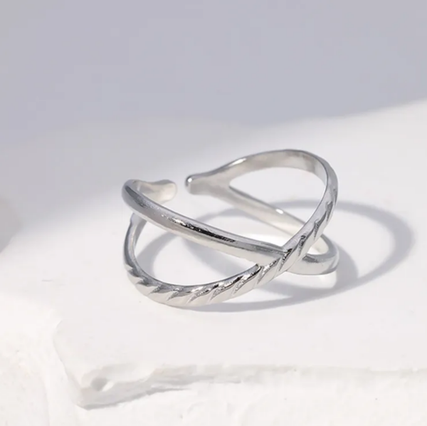Zilveren Kruiswikkel Stijl Ring