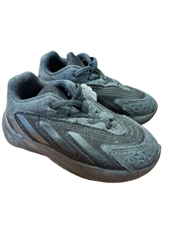 Adidas noir taille 26