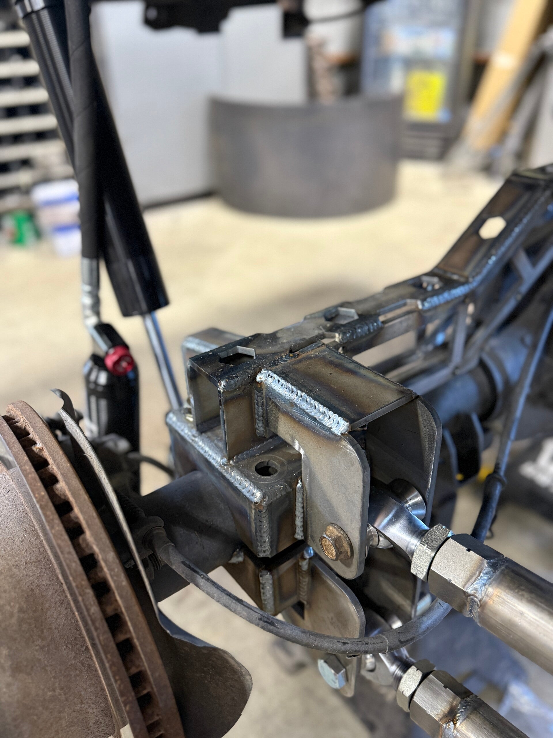 Bolt on F250/350 rear 4 link coilover axle truss