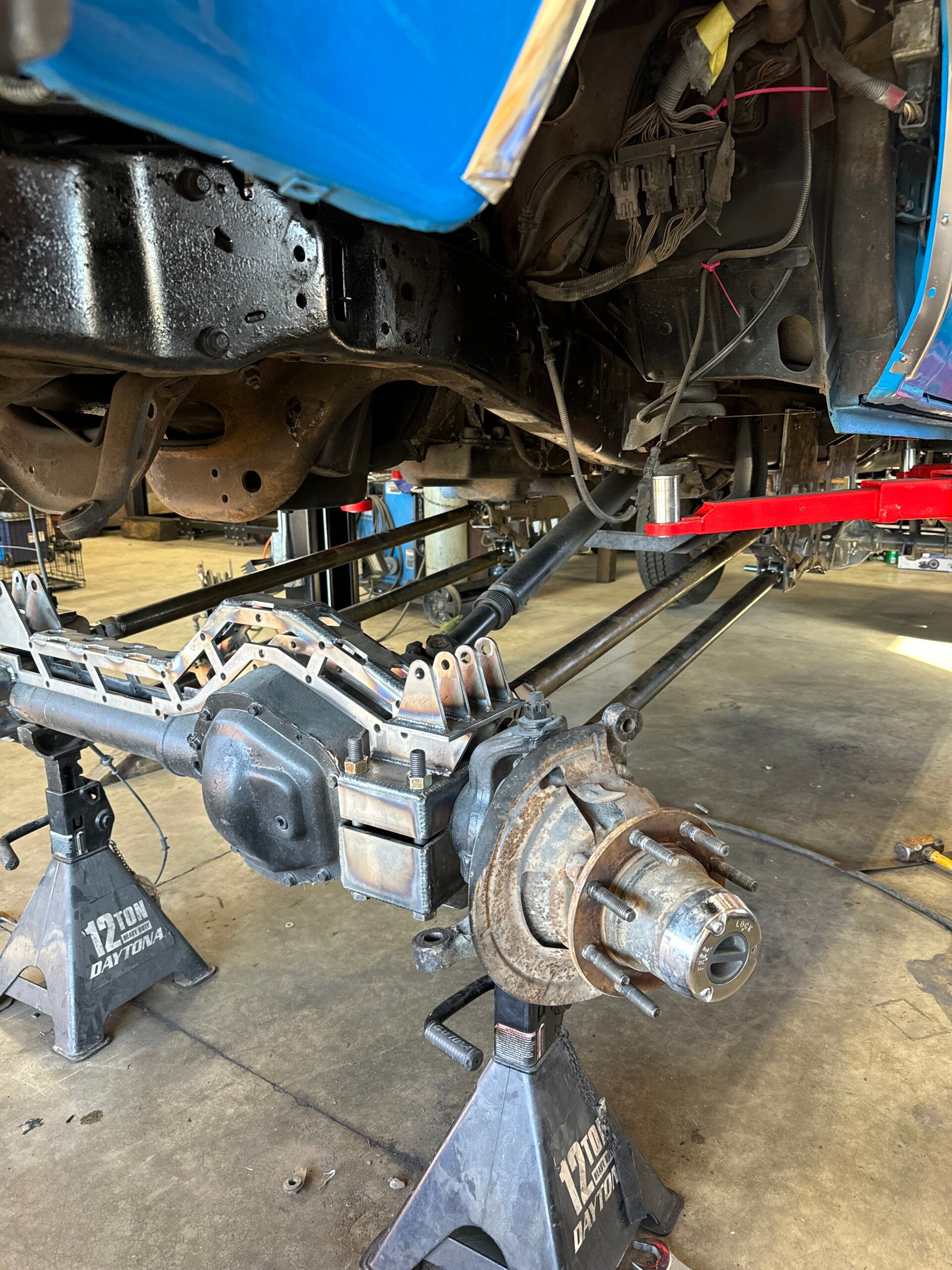 1994 to 2004 f250/350 front bolt on axle truss